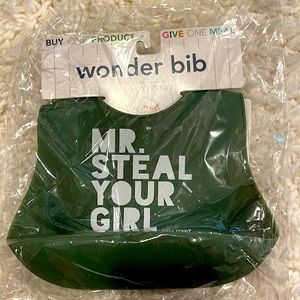 Wonder bib By Bella Tunno